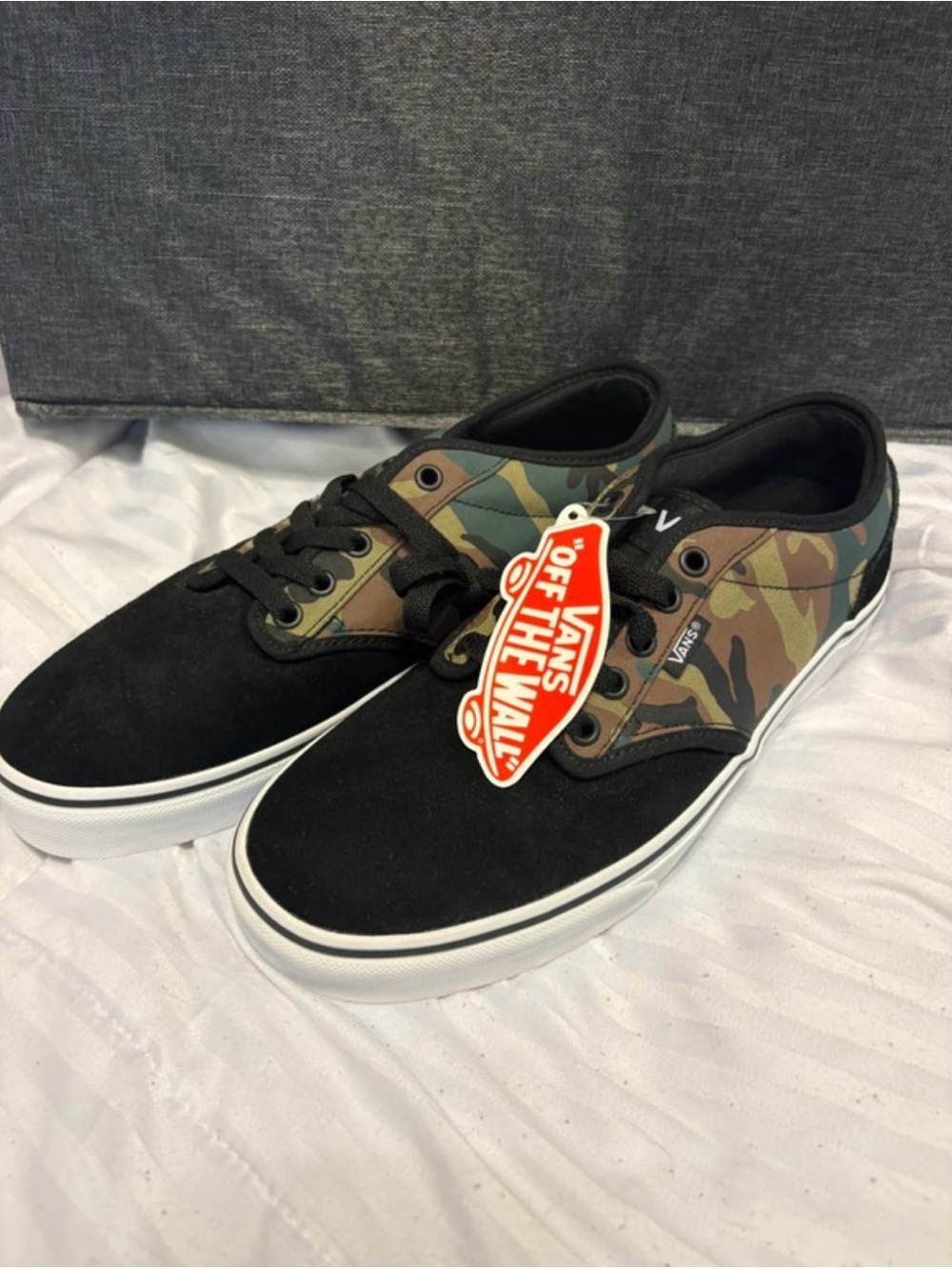 Vans Men’s Black & Camo Low-Top Skate Sneakers